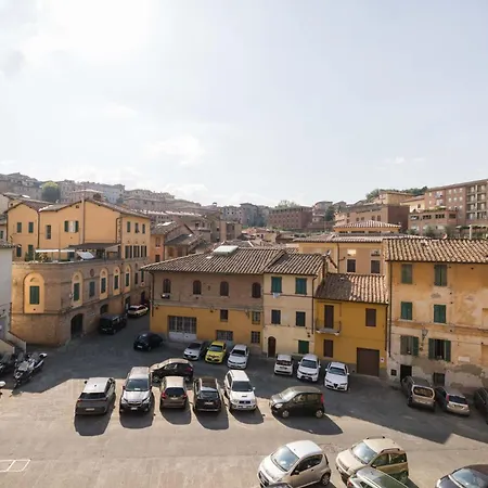 Daire Sui Tetti Di Ovile Siena